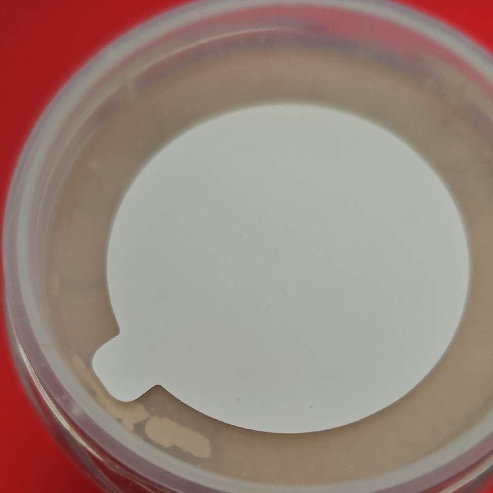 Earth Essentials mineral foundation powder Color -fair - Picture 3 of 3